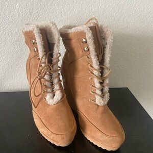 Shoe Dazzle Tan Heeled Boots with Fur Lining